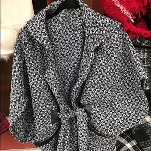 Black and white wrap